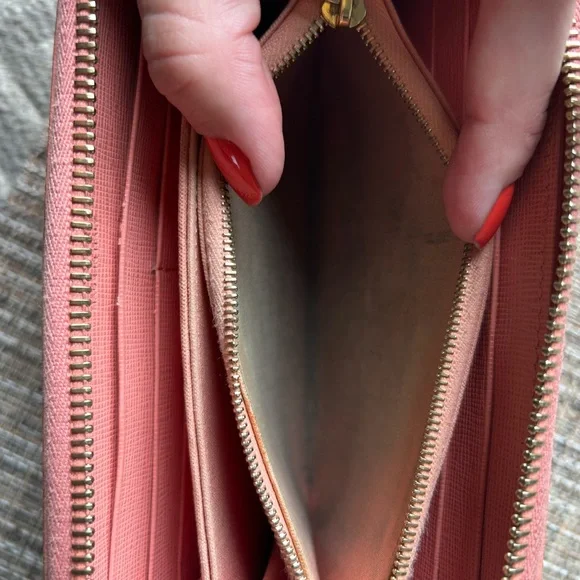 Fendi Vitello Elite Zip-Around Wallet